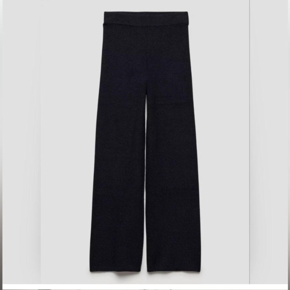 Aritzia Wide Leg Knit Pants in Black